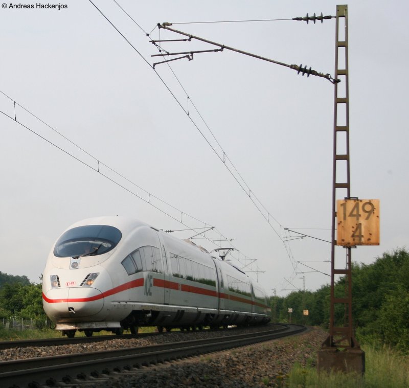 Zwei unbekante 403/406er als ICE 602 nach K�ln am km 149,4 bei Offenburg 8.6.08.