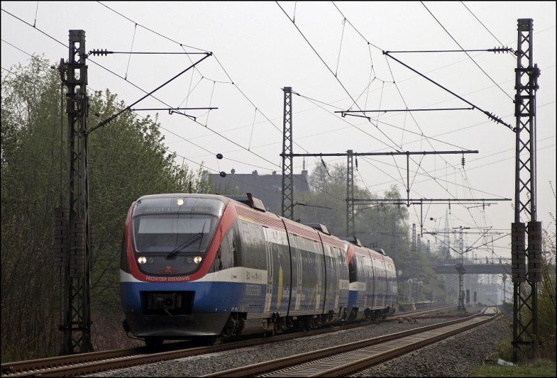 Zwei VT643er verlassen als PEG(?) (RB51  WESTM�NSTERLAND-Bahn  ) nach L�nen Hbf unterwegs. (14.04.2009)
