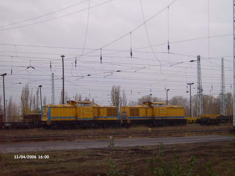 Zwei weitere Loks sind die 203 303 + 306 die in Eisenhttenstadt am 4.11.06 parken.