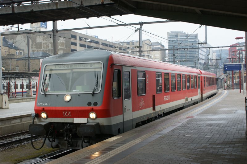 Zweiteilger Regionaltriebwagen der DB Br. 628 Nr 628 491-3 im Bahnhof Luxemburg als Regionalzug aus Wasserbillig aufgenommen am 17.01.2009.
