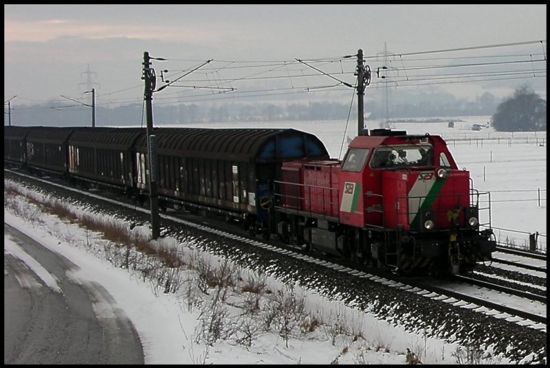 Zwischen Knittelfeld und Fentsch-St. Lorenzen befindet sich die D5 der STLB mit Gterwagen welche mit Papier oder Zellstoff aus Pls beladen sind. 15.01.2009