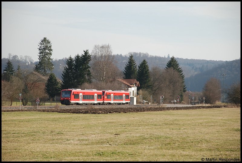 Zwischen Oberkochen und Knigsbronn konnte ich zwei 650er als RE 22530 nach Ellwangen ablichten. Aufgenommen am 07.03.08.