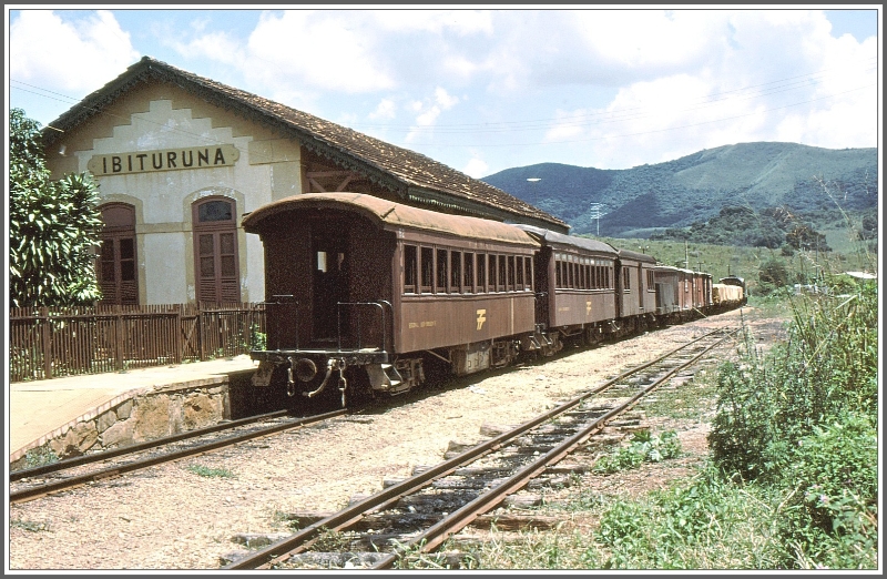 Zwischenhalt in Ibituruna. (Archiv 03/1979)