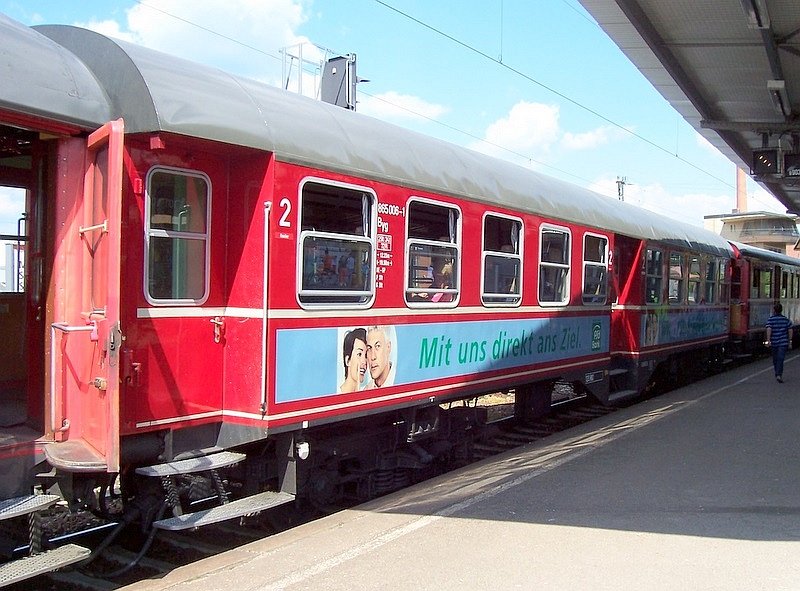 Zwischenwagen Byg 865 006-1 des ET 65 der SVG am 06.05.2007 in Schorndorf.