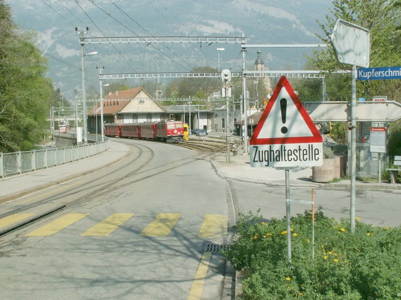 z.Zt.fahren die Zge der Arosabahn nach Arosa,vom alten Depot  Sand  ab und enden auch hier.Grund,der Doppelspurausbau in der Engadinstrasse.Vom Bahnhof Chur bis zum Depot  Sand  besteht ein Bahnersatzverkehr mit Bus.20.04.07
